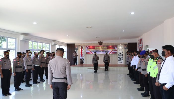 Kapolres Bintan Pimpin Upacara Kenaikan Pangkat Pengabdian Kompol Agus Martono