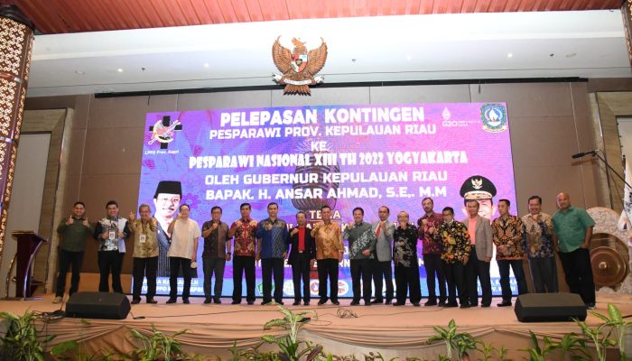 Gubernur Ansar Lepas Kontingen Pesparawi Kepri Ikuti Pesparawi Nasional