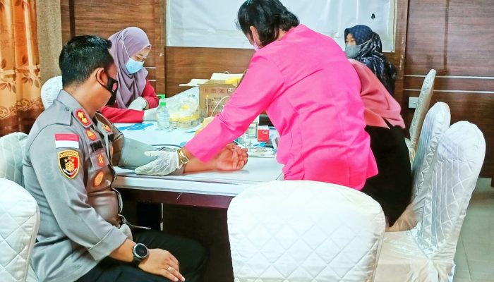 Jelang Hari Bhayangkara, Polres Bintan Periksa Kesehatan Personil