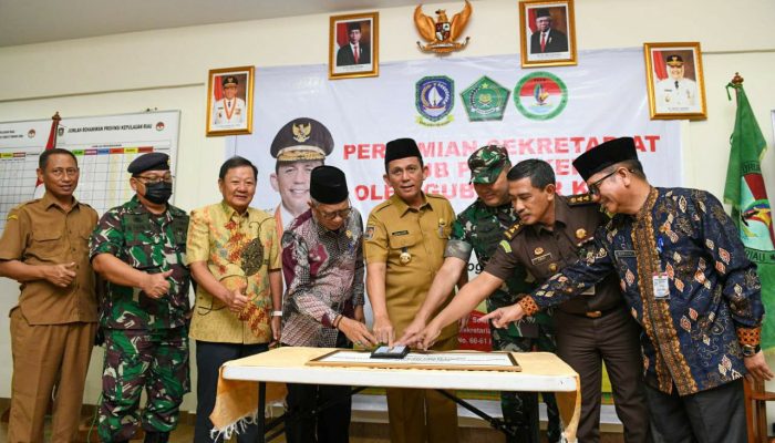 Resmikan Sekretariat FKUB, Gubernur Ansar Ajak Rawat Kerukunan Beragama