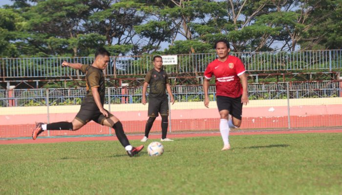 Kapolda Kepri Cup II, Tim Sepak Bola Polres Natuna Unggul Di Grup C