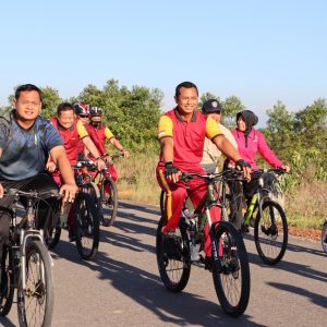 Polres Bintan Bersama TNI Serta Masyarakat Ikuti Fun Bike Semarak HUT Bhayangkara Ke-76
