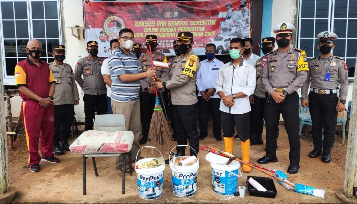 Kapolresta Tanjungpinang dan Jajaran Gotong Royong di Sejumlah Rumah Ibadah