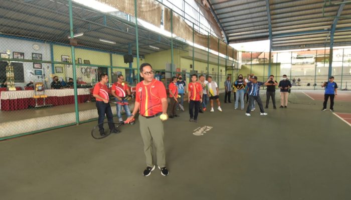 Kadispora Kepri Dan Irwasda Polda Kepri Buka Kejuaraan Tenis Kapolda Kepri Cup