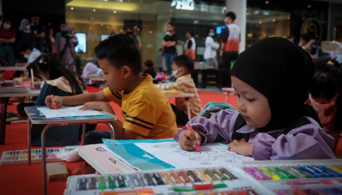 50 Anak Ikuti Lomba Mewarnai di Festival Budaya Tionghoa