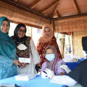 Harganas 2022 Provinsi Kepri, 100 Lansia Terima Bingkisan 