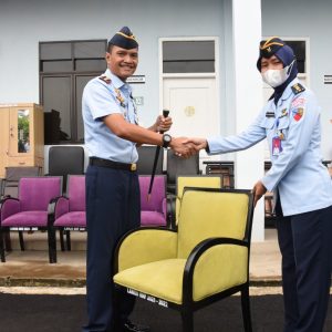Danlanud RHF Berikan Kazenering Untuk Kantor Dinas Logistik Dan Mess Bintara Tamtama