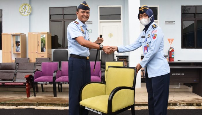 Danlanud RHF Berikan Kazenering Untuk Kantor Dinas Logistik Dan Mess Bintara Tamtama
