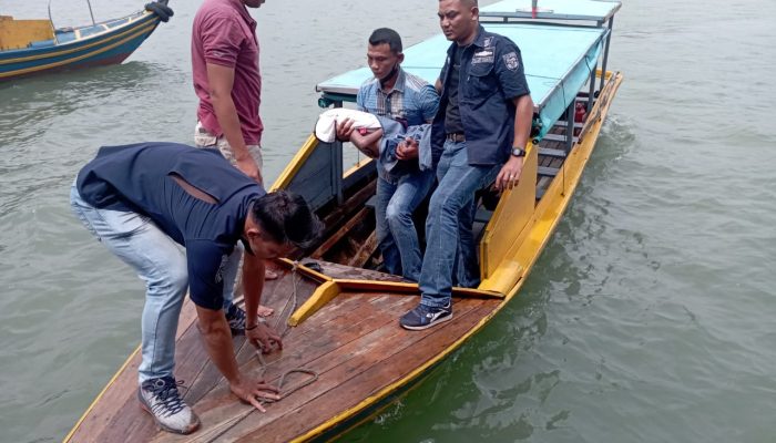 Mayat Bocah Ditemukan Mengapung Di Perairan Taman Gurindam 12