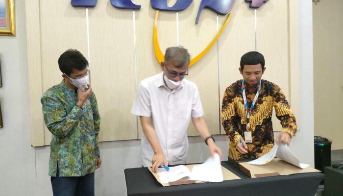 Budiman Sudjatmiko Kawal Langsung Penandatanganan MoU KSDI dan Icon+
