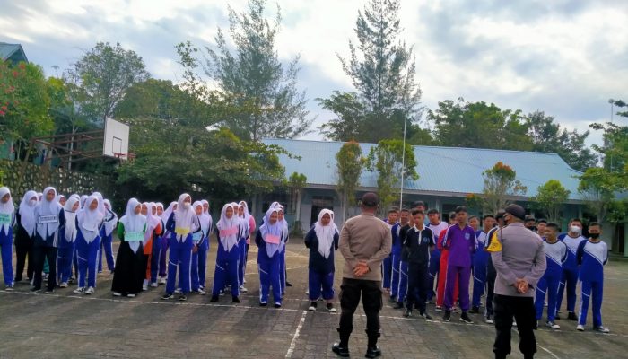 Polsek Teluk Bintan Berikan PBB Siswa SLTA 1 Teluk Bintan