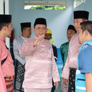 Hidupkan Sekring Listrik di Desa Bayat, Bukti Gubernur Ansar Untuk ‘Kepri Terang’