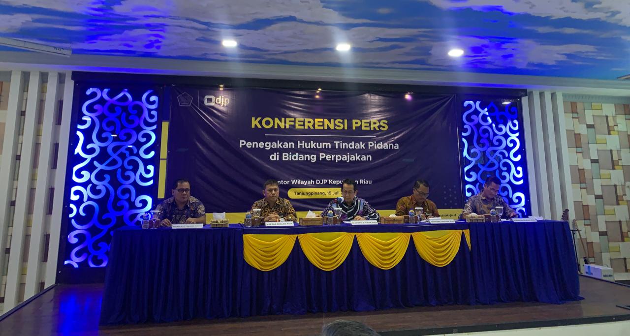 Kanwil DJP Kepri Limpahkan Tersangka Tindak Pidana Perpajakan Ke Kejati Kepri