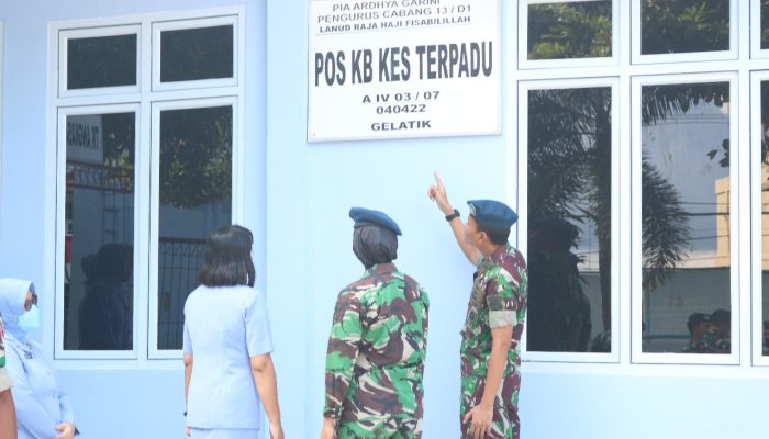 Ketua Pia Ardhya Garini Cab13/DI Resmikan Pos KB Terpadu Dan Pojok Keterampilan 