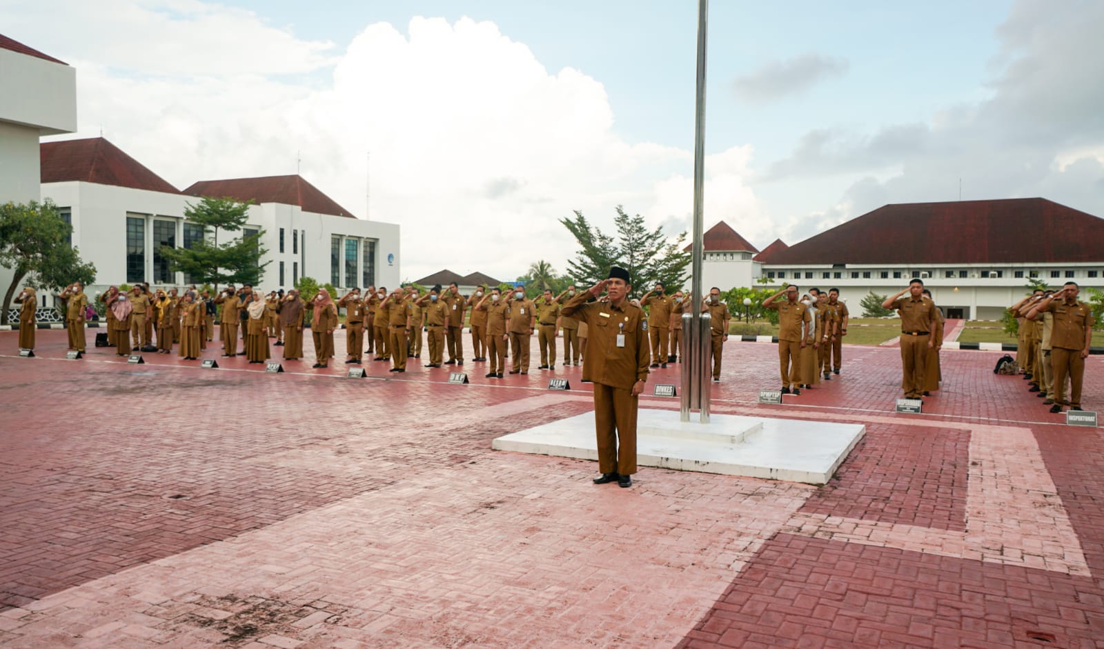Apel Pagi, Sekdaprov Himbau ASN Jadi Contoh Masyarakat