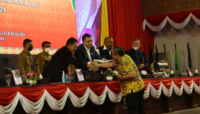 Fraksi DPRD Kepri Setujui LPP APBD Kepri TA 2021 Disahkan Jadi Perda