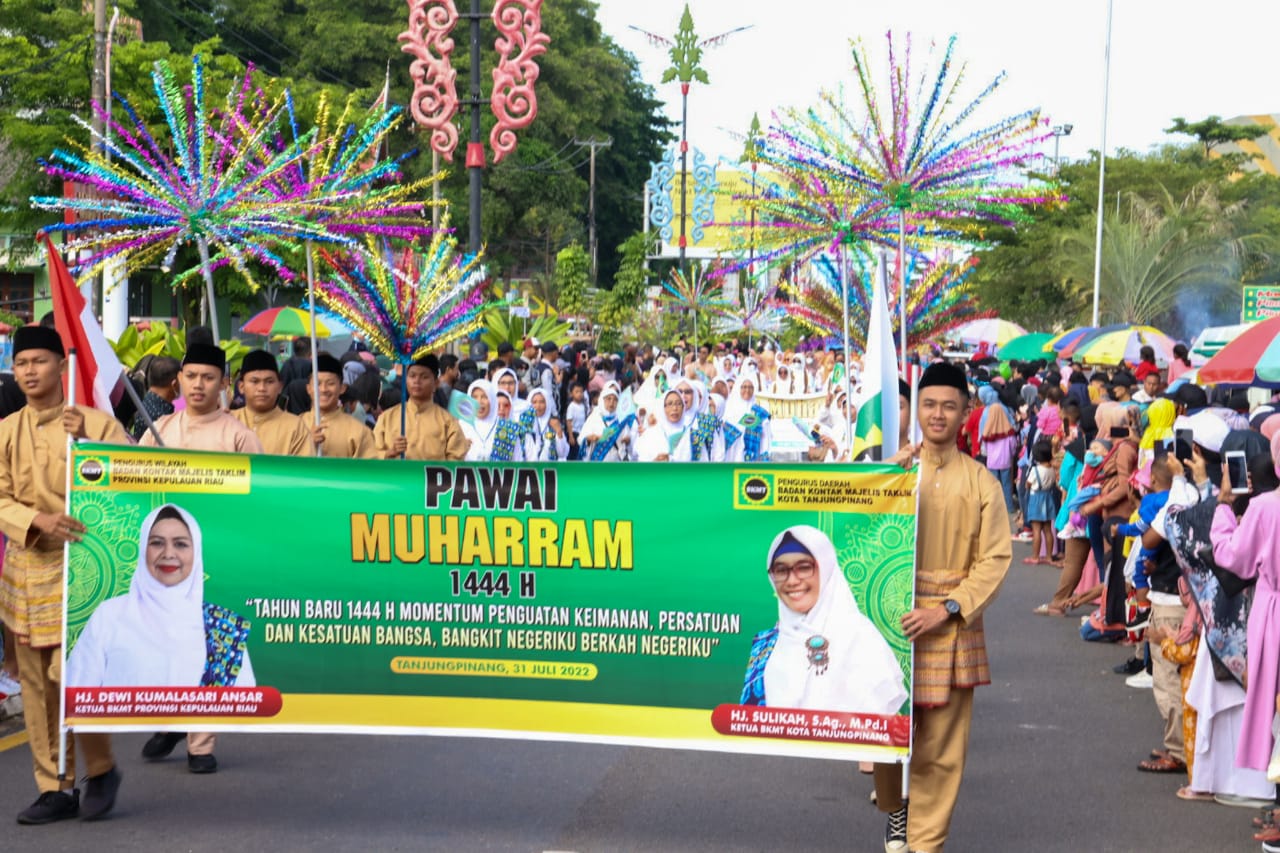 Masyarakat Tumpah Ruah Saksikan Pawai Muharam 1444 Hijriah