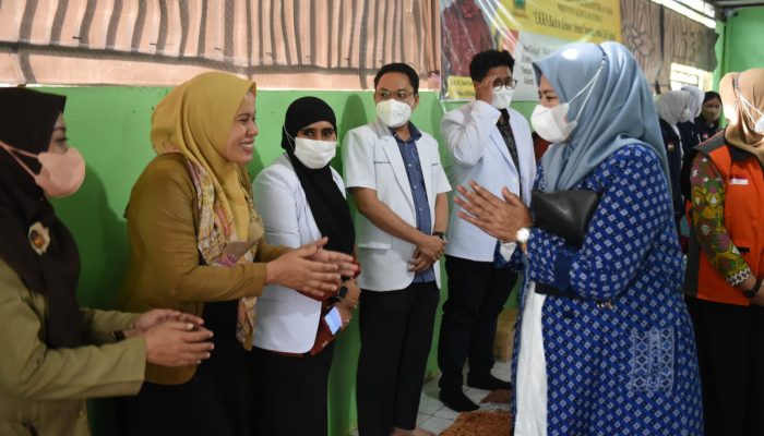 Dewi Ansar Terima Audiensi Kepala Sekolah SMA/SMK/MA Di Bintan
