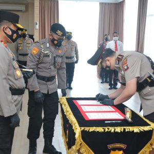 Sertijab Kapolres Lingga, AKBP Fadli Agus S.I.K., M.H.Gantikan AKBP Arief Robby Rachman S.I.K.,M.Si.