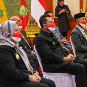 Gubernur Ansar dan Wagub Marlin Ikuti Pidato Kenegaraan Presiden Jokowi