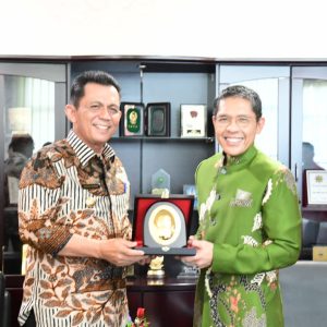 Gubernur Ansar Terima Kunjungan Menteri Kedua Untuk Luar Negeri dan Pendidikan Singapura