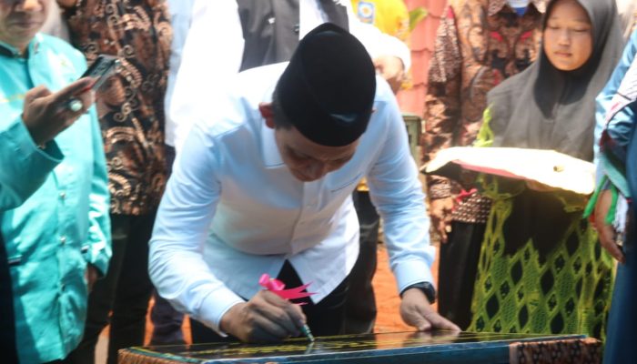 Gubernur Ansar Resmikan Masjid Al-Aqso Pantai Hidayah Sei Jodoh Batam