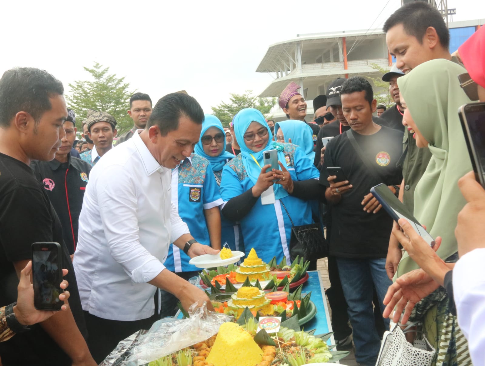 Harlah Ke-30 IKBK Batam, Ansar Ahmad Membaur Bersama Masyarakat Kendal