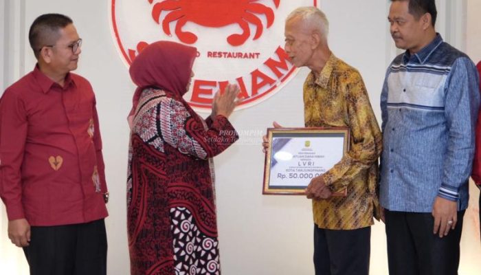 Wako Serahkan Bantuan Dana Hibah Untuk LVRI