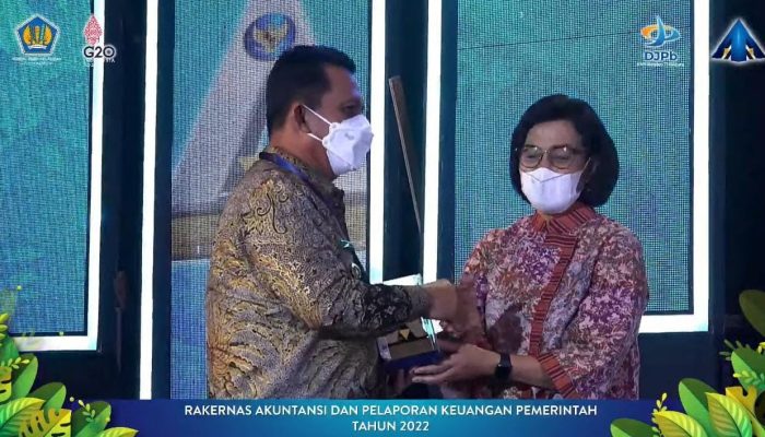 Raih Opini WTP 12 Kali, Pemprov Kepri Terima Penghargaan Dari Kemenkeu RI