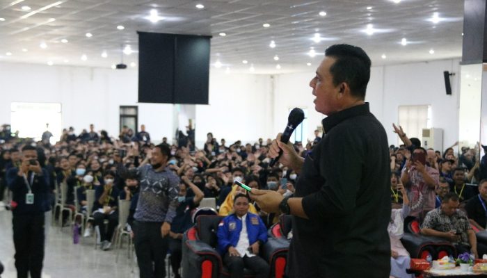 Gubernur Ansar Buka PKKMB Sekaligus Mengisi Kuliah Umum di UNRIKA