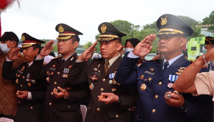 Kapolresta Tanjungpinang Dampingi Kapolda Kepri Ikuti Upacara HUT TNI Ke-77