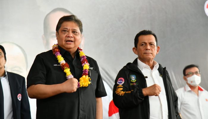 Gubernur Ansar Dampingi Menko Perekonomian Buka Kejurnas IV Kickboxing Indonesia