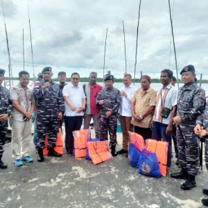 HUT TNI Ke-77, Koarmada I Gelar Bakti Sosial Di Perbatasan Natuna