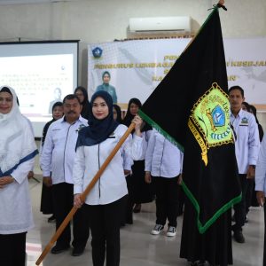 Dewi Ansar Kukuhkan Pengurus LKKS Bintan Masa Bakti 2022-2024