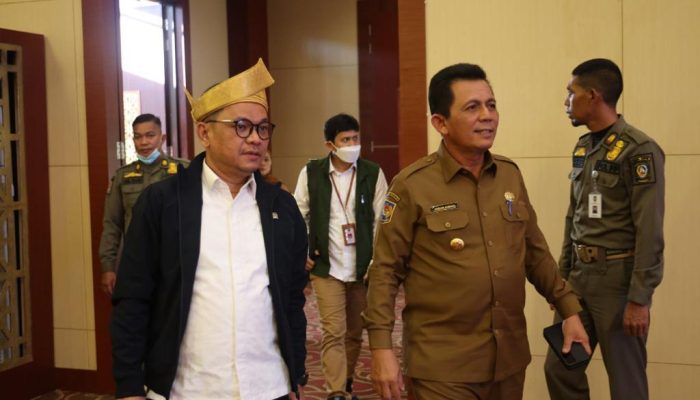 Reses Ke Kepri, Komisi VIII DPR RI Serahkan Bantuan dan Serap Aspirasi