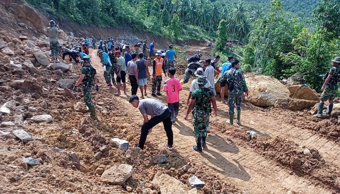 Satgas TMMD Manunggal Bersama Masyarakat Ikuti TMMD ke-115 Di Anambas 