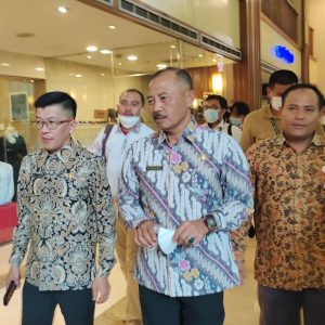 Uji Publik Monev KIP, Sekda Adi Paparkan Inovasi Pelayanan Informasi di Masa Pandemi Covid-19