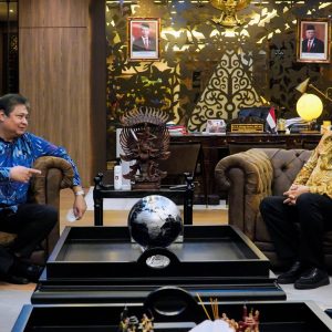 Gubernur Ansar Temui Airlangga Hartarto Laporkan Kemajuan Proyek Jembatan Batam-Bintan
