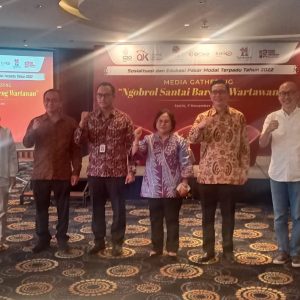 SEPMT Di Kepri, OJK Serahkan CSR Senilai Rp735 Juta