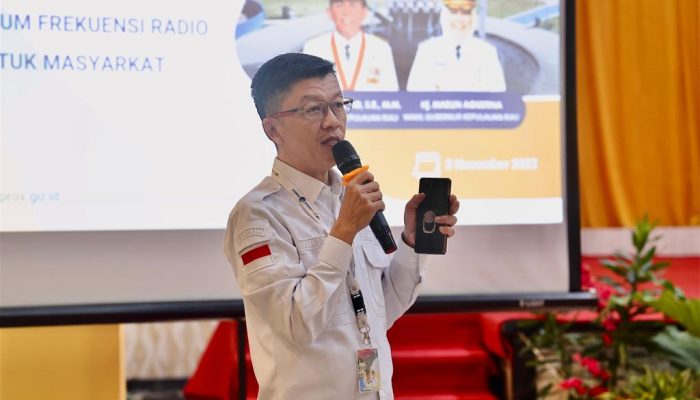 Kadis Kominfo Kepri Buka Sosialisasi Peraturan Penggunaan Spektrum Frekuensi Radio