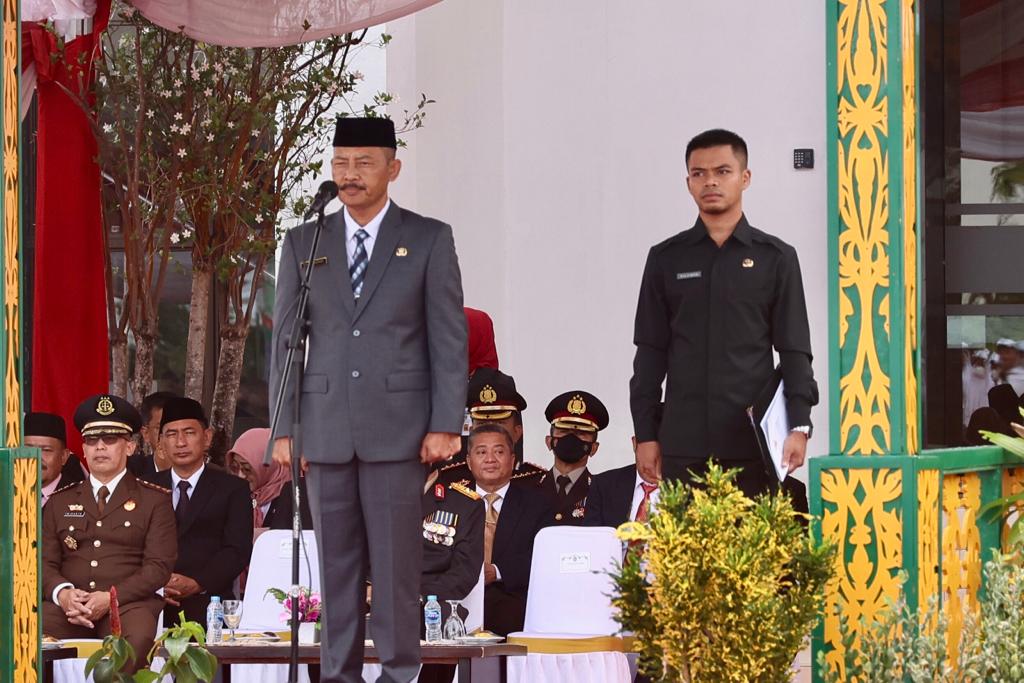 Sekdaprov Adi Prihantara Pimpin Upacara Hari Pahlawan Tingkat Provinsi Kepri