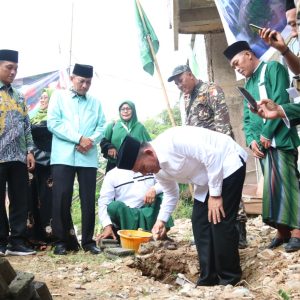 Gubernur Ansar Peletakan Batu Pertama Pembangunan Ponpes Hasyim Asy’ari Batam