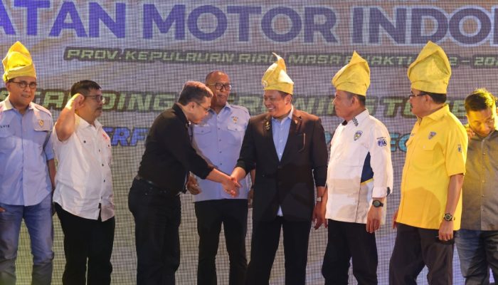 Bamsoet Lantik Rizky Faisal Sebagai Ketua IMI Kepri 