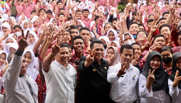 Sambangi Almamater SMAN 2 Tanjungpinang, Gubernur Ansar Tinjau Skrining PTM dan Kesehatan Jiwa