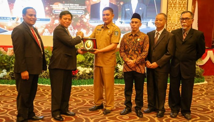 Anugerah KIP Kepri 2022, Bentuk Komitmen Pemprov Kepri Implementasikan UU No.14 Tahun 2008