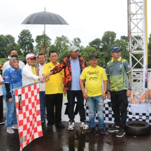 Gubernur Ansar Buka Kejurnas Grand Final Drag Bike 2022