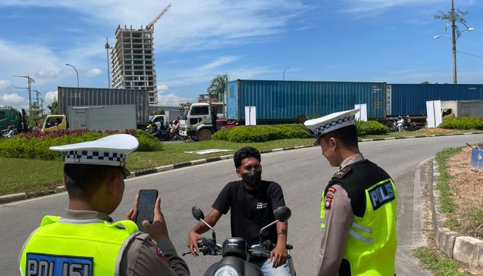 243 Pengendara Terjaring Tilang Etle Mobile Handheld Di Batam