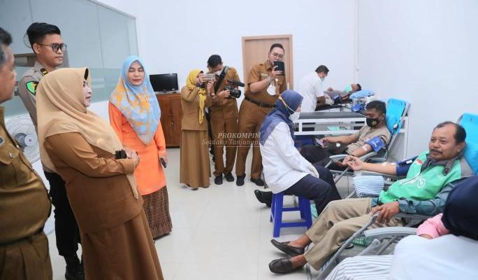 Aksi Donor Darah Akbar Ke-4, Suryani : Minimal Stok Darah PMI Per Bulan 500 Kantong