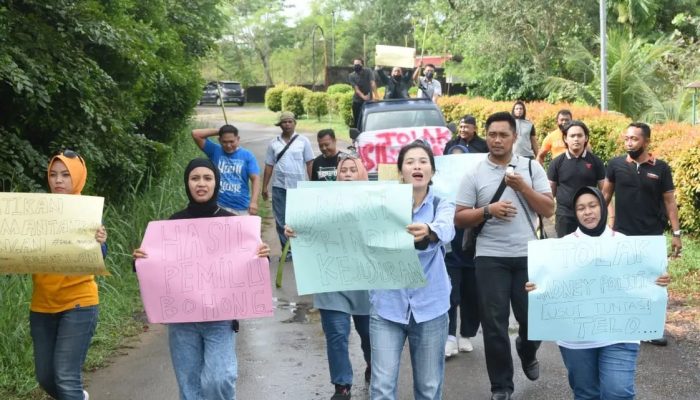 Tolak Hasil Pemilu, Sekelompok Orang Ricuh Di Bandara RHF Tanjungpinang