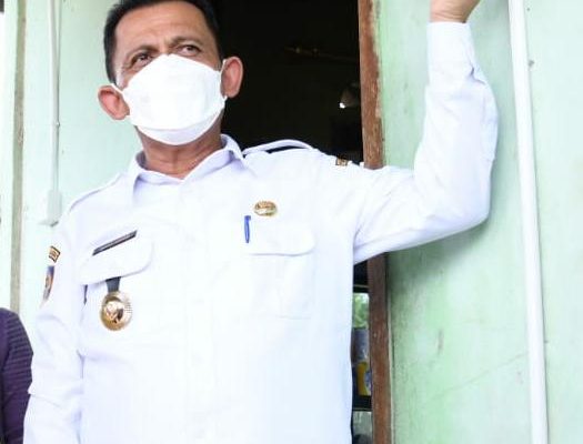 Gubernur Ansar Serahkan Bantuan Instalasi Listrik Dan CSR Di Pulau Galang Batam